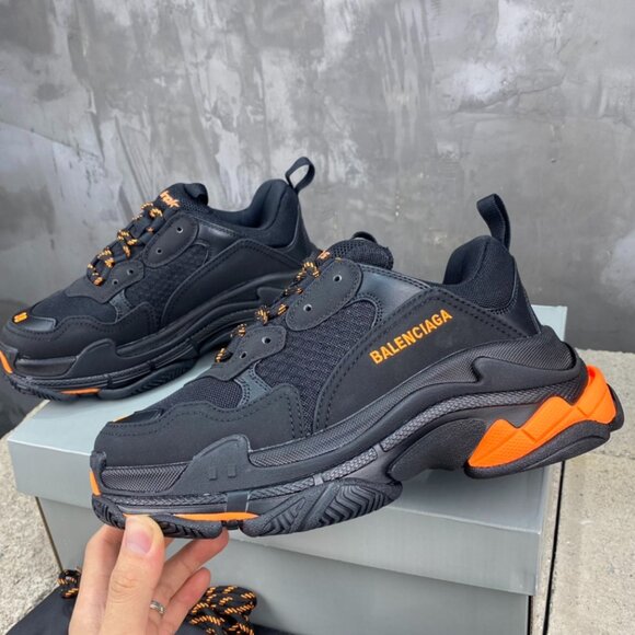 BALENCIAGA Womens Triple S Allover Logo Green khaki Black Sneakers 38 - Picture 1 of 8